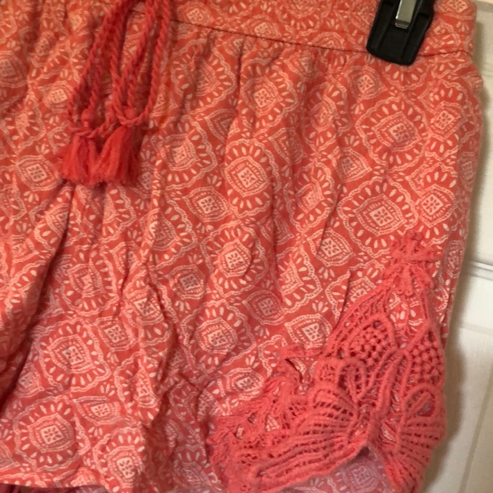 Printed shorts - Picture 2 of 4